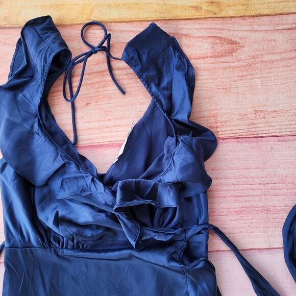 NWT Astr The Label‎ Blue Wilshire Ruffle Open Back Satin Midi Dress Size Medium - Picture 11 of 12